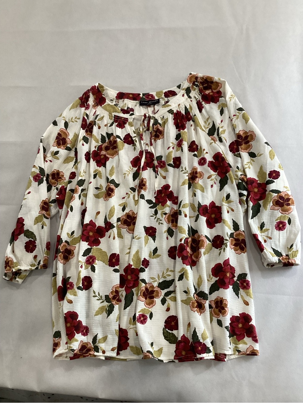 Lane Bryant White Tunic with Burgundy & Rust Floral Print size 26/28  9/20